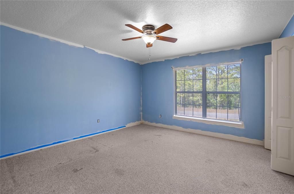 Active With Contract: $200,000 (3 beds, 2 baths, 1554 Square Feet)