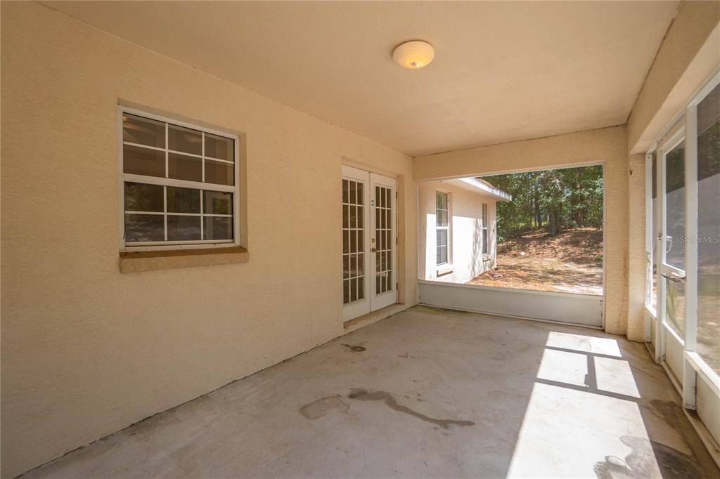 Active With Contract: $200,000 (3 beds, 2 baths, 1554 Square Feet)