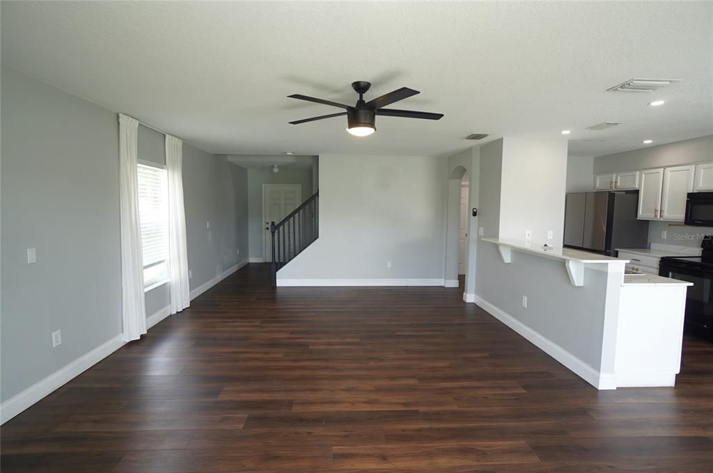 For Rent: $1,850 (4 beds, 2 baths, 1774 Square Feet)