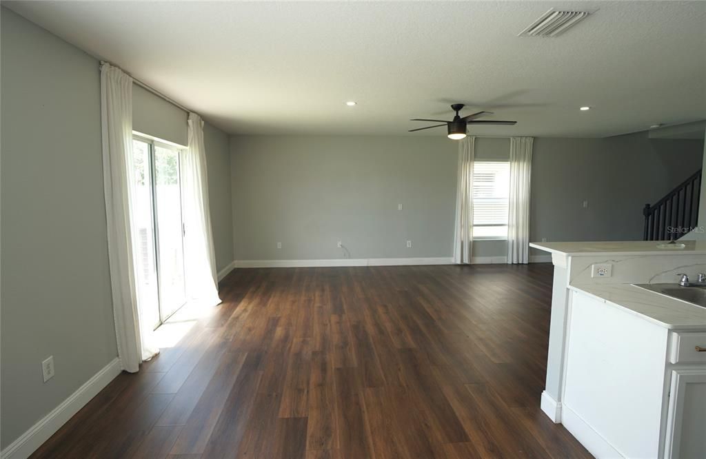 For Rent: $1,850 (4 beds, 2 baths, 1774 Square Feet)