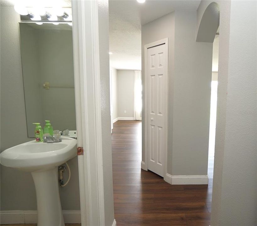 For Rent: $1,850 (4 beds, 2 baths, 1774 Square Feet)