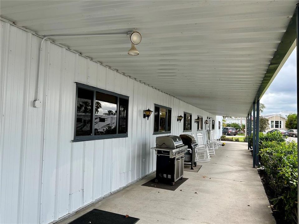 待售: $105,000 (1 贝兹, 1 浴室, 850 平方英尺)