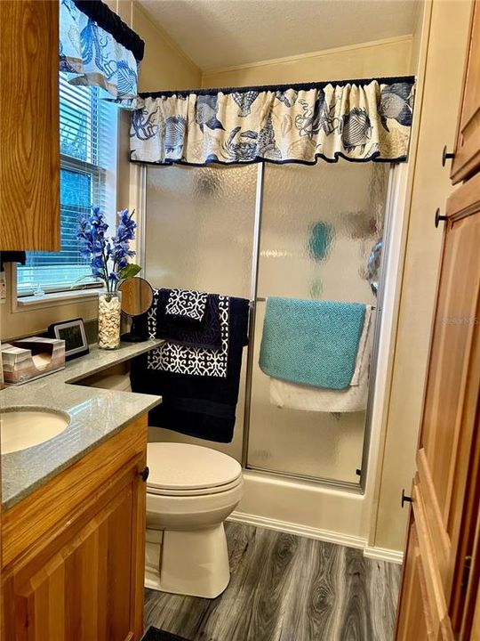 待售: $105,000 (1 贝兹, 1 浴室, 850 平方英尺)