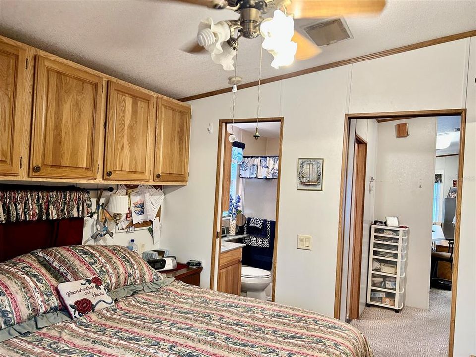 待售: $105,000 (1 贝兹, 1 浴室, 850 平方英尺)