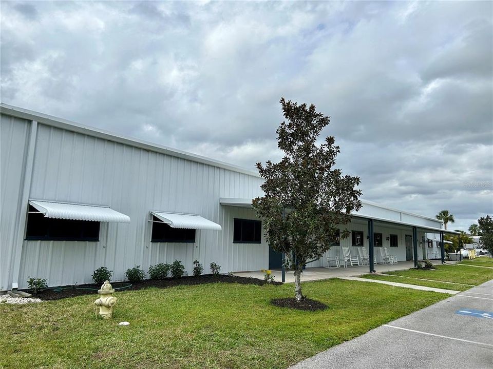 待售: $105,000 (1 贝兹, 1 浴室, 850 平方英尺)