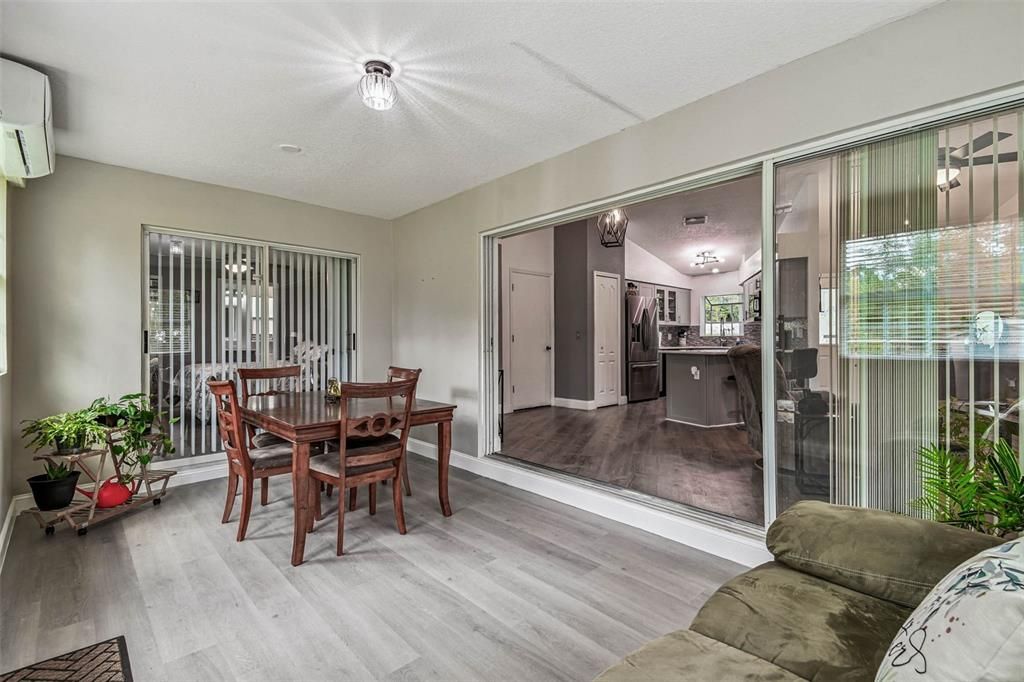 Active With Contract: $510,000 (4 beds, 3 baths, 1553 Square Feet)