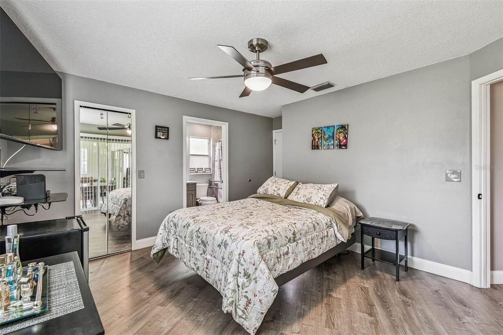 Active With Contract: $510,000 (4 beds, 3 baths, 1553 Square Feet)