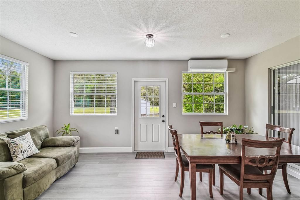 Active With Contract: $510,000 (4 beds, 3 baths, 1553 Square Feet)