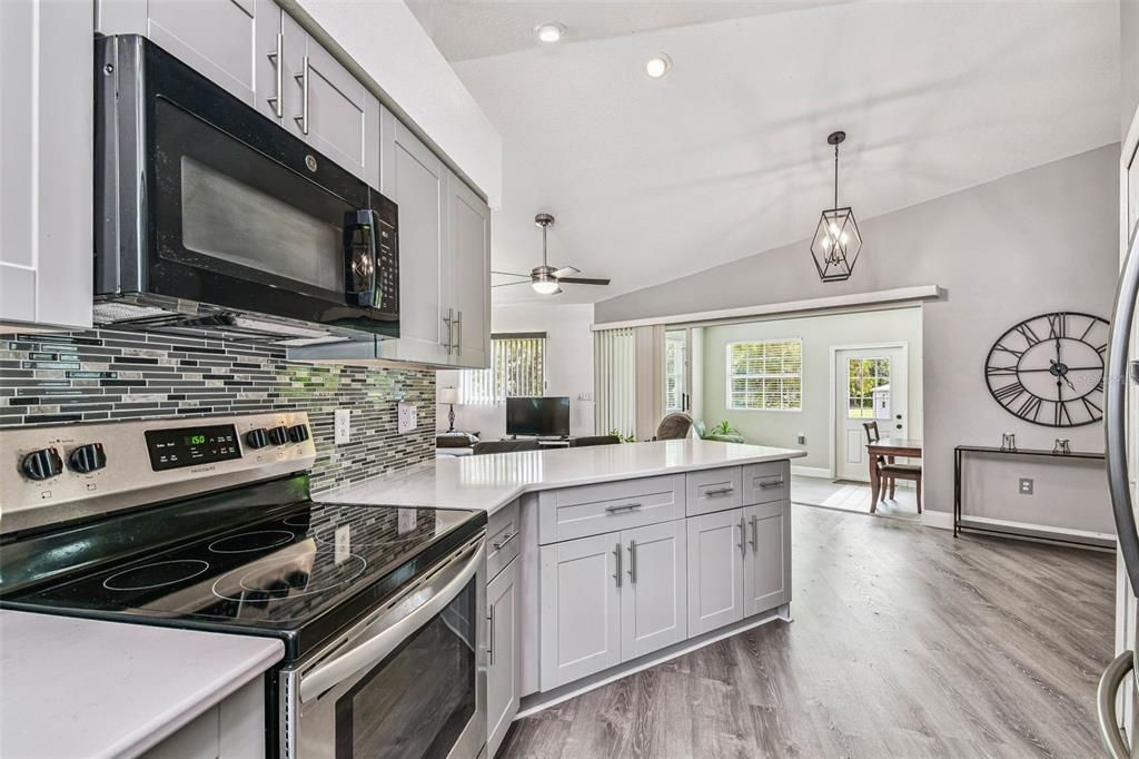 Active With Contract: $510,000 (4 beds, 3 baths, 1553 Square Feet)