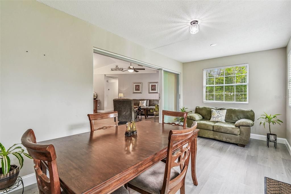 Active With Contract: $510,000 (4 beds, 3 baths, 1553 Square Feet)