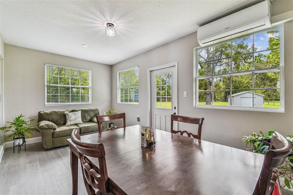 Active With Contract: $510,000 (4 beds, 3 baths, 1553 Square Feet)