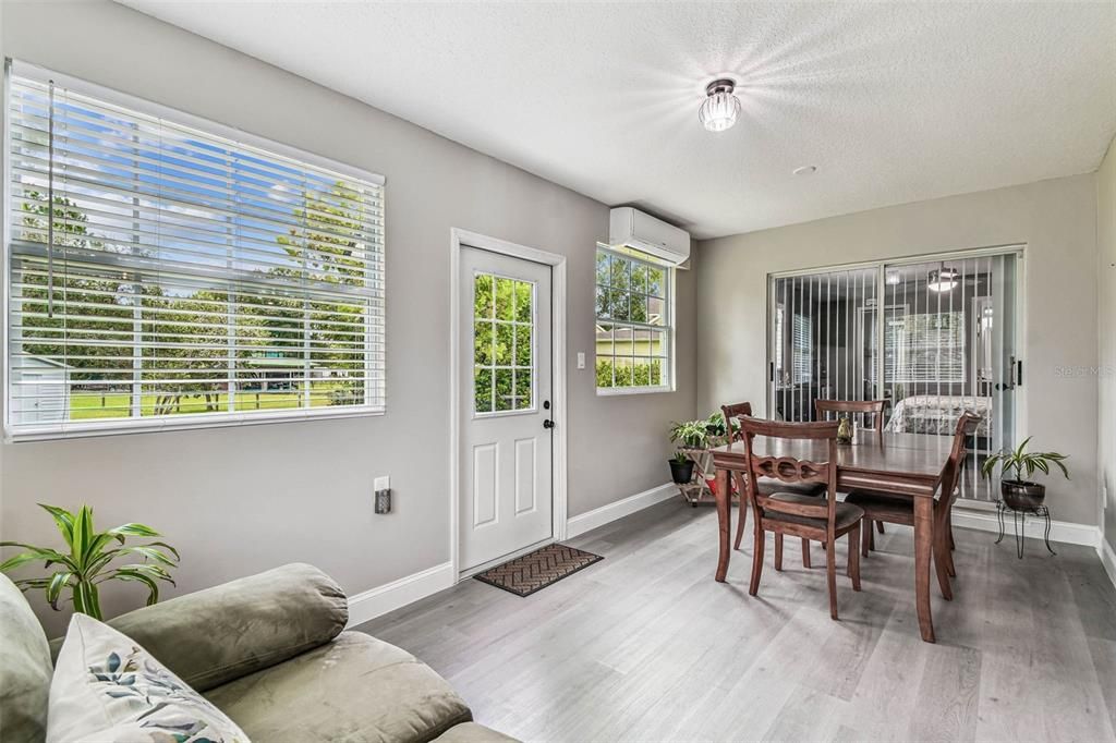 Active With Contract: $510,000 (4 beds, 3 baths, 1553 Square Feet)