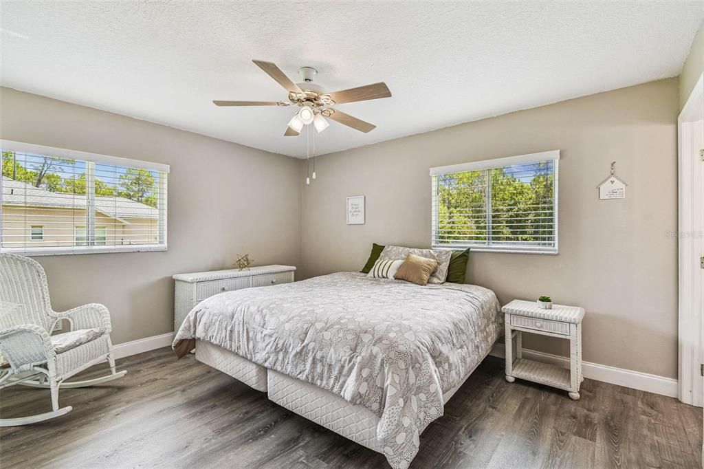 Active With Contract: $510,000 (4 beds, 3 baths, 1553 Square Feet)