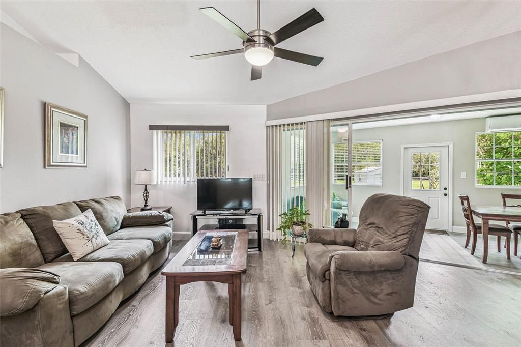 Active With Contract: $510,000 (4 beds, 3 baths, 1553 Square Feet)