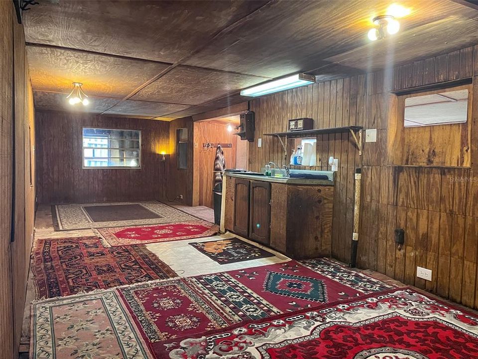 待售: $99,900 (1 贝兹, 1 浴室, 973 平方英尺)