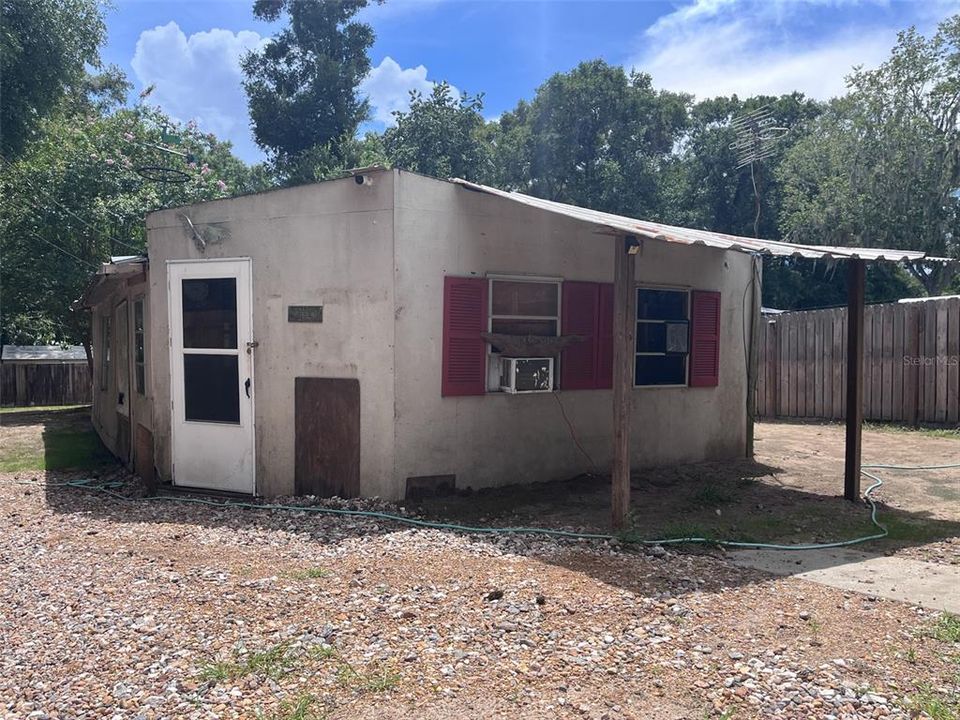 待售: $99,900 (1 贝兹, 1 浴室, 973 平方英尺)