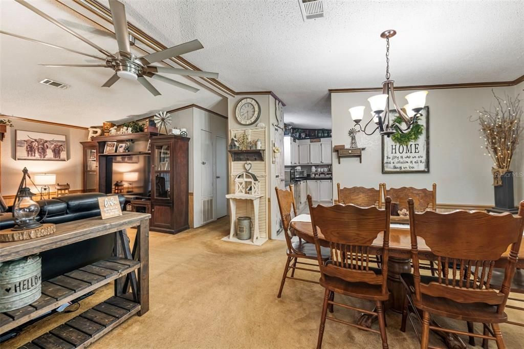 待售: $264,900 (3 贝兹, 2 浴室, 1568 平方英尺)