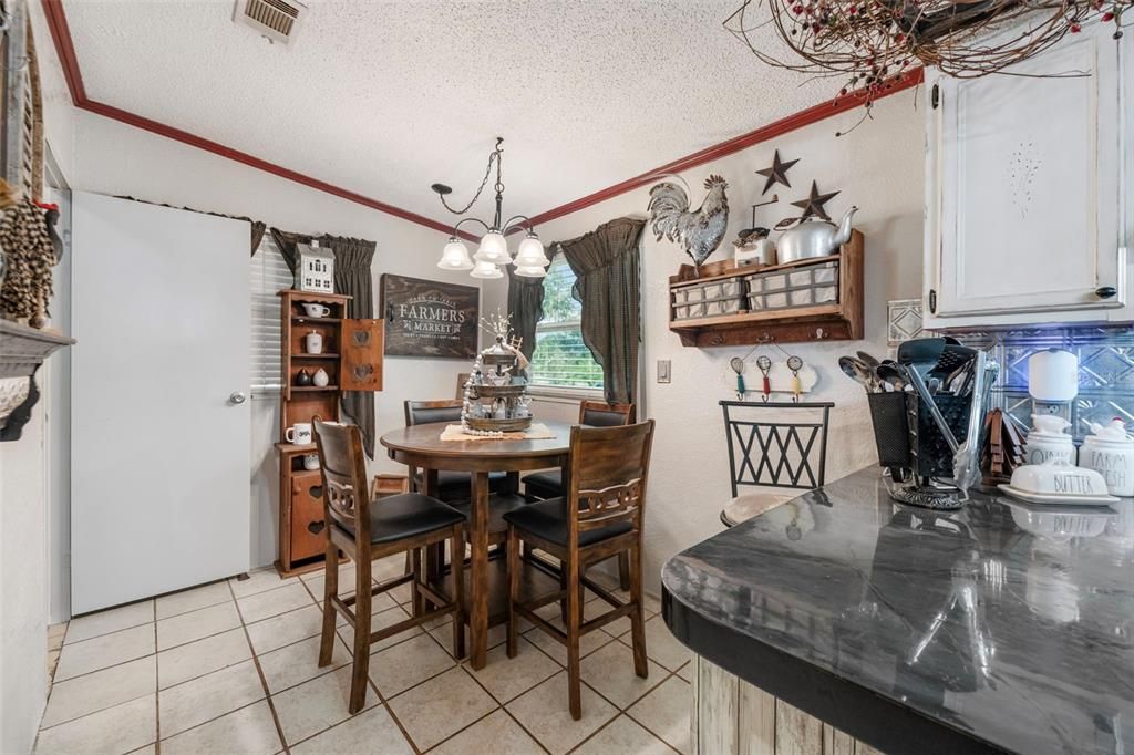 待售: $264,900 (3 贝兹, 2 浴室, 1568 平方英尺)