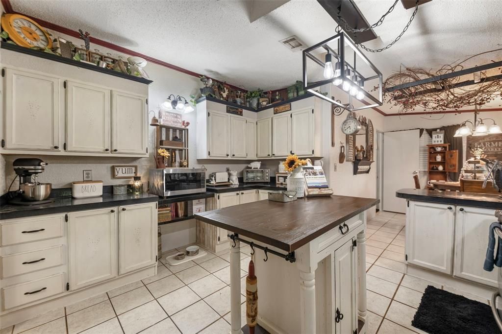 待售: $264,900 (3 贝兹, 2 浴室, 1568 平方英尺)