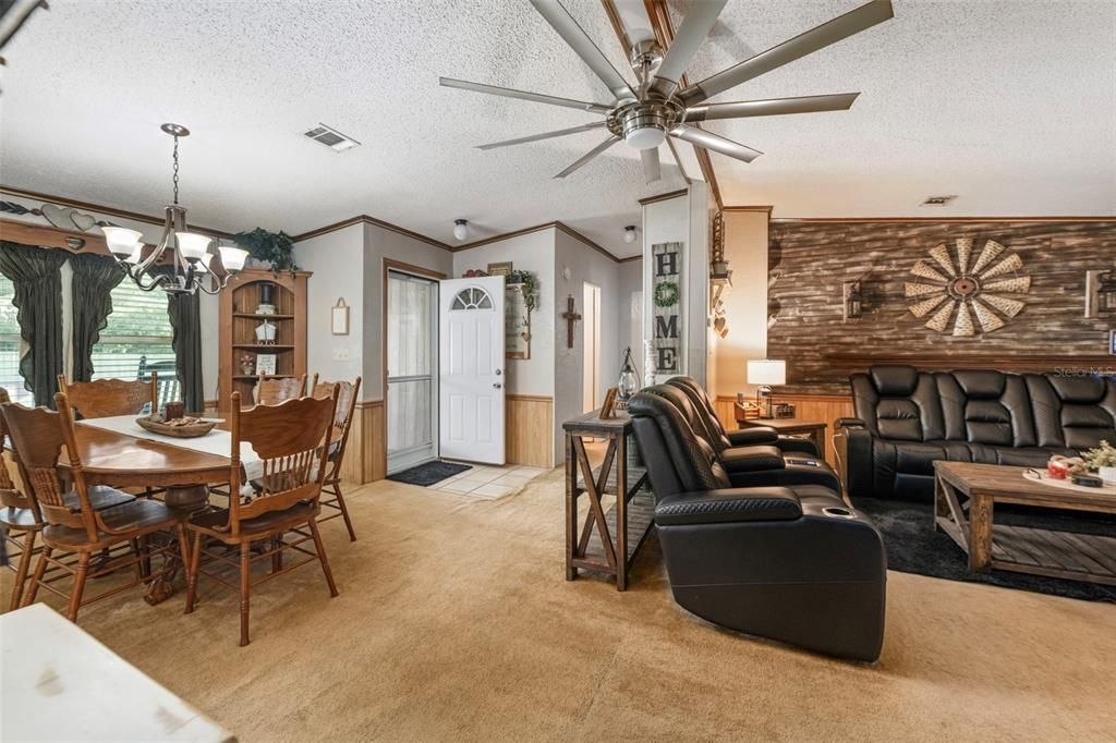 待售: $264,900 (3 贝兹, 2 浴室, 1568 平方英尺)