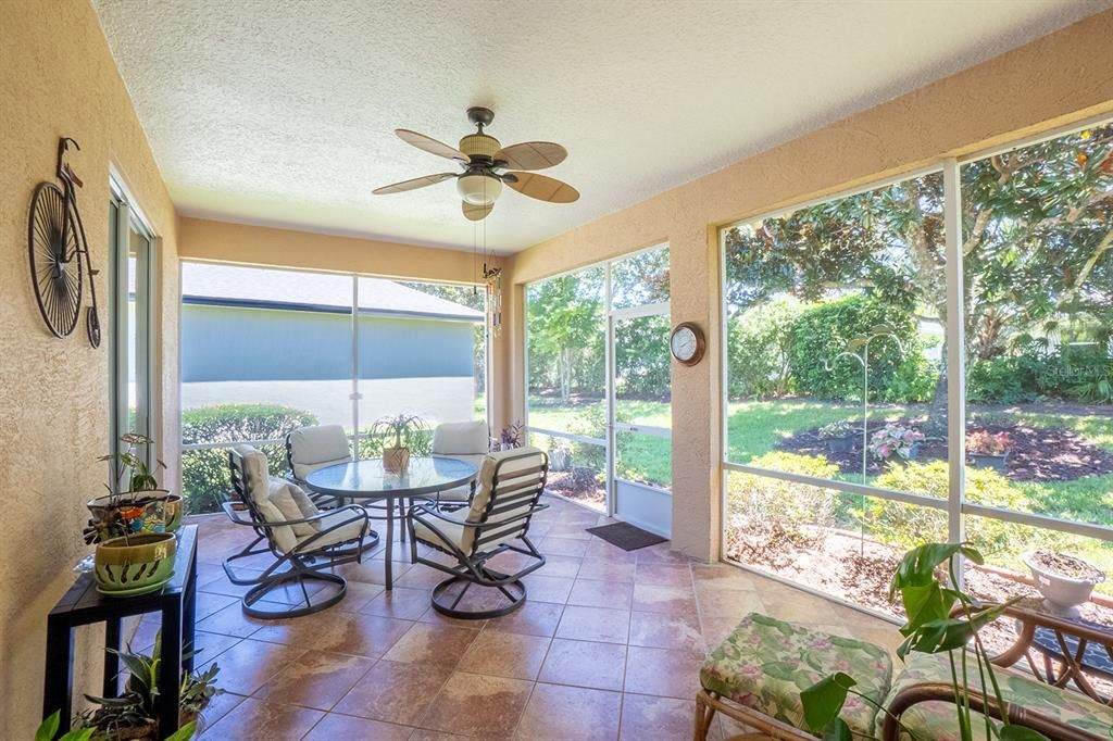 Под контрактом: $315,000 (2 спален, 2 ванн, 1649 Квадратных фут)