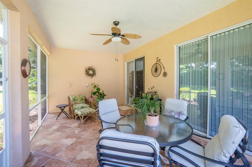 Под контрактом: $315,000 (2 спален, 2 ванн, 1649 Квадратных фут)