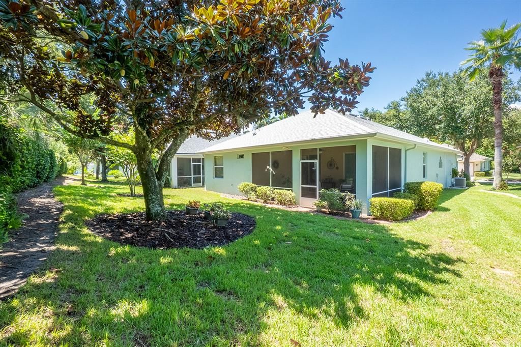 Под контрактом: $315,000 (2 спален, 2 ванн, 1649 Квадратных фут)