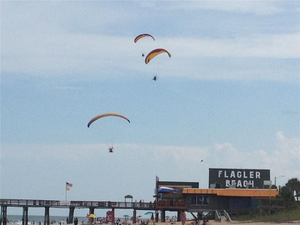 Под контрактом: $315,000 (2 спален, 2 ванн, 1649 Квадратных фут)