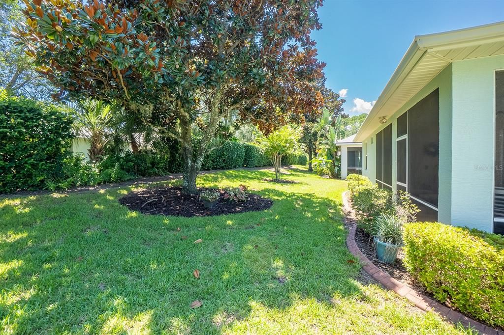 Под контрактом: $315,000 (2 спален, 2 ванн, 1649 Квадратных фут)