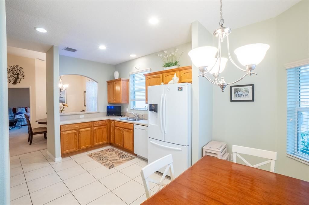 Под контрактом: $315,000 (2 спален, 2 ванн, 1649 Квадратных фут)