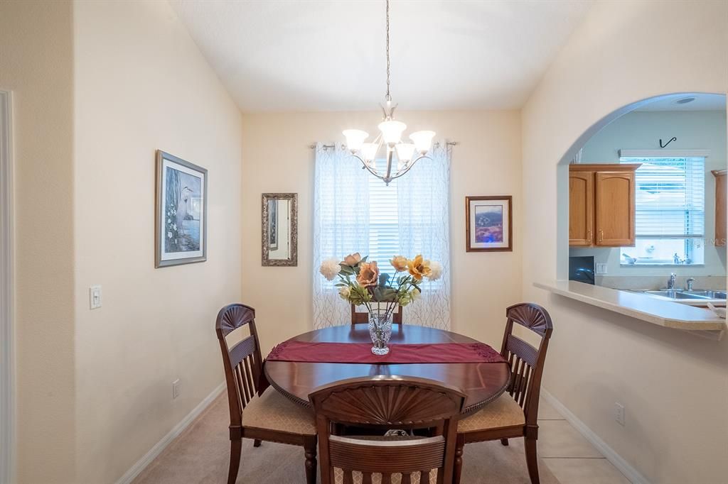 Под контрактом: $315,000 (2 спален, 2 ванн, 1649 Квадратных фут)