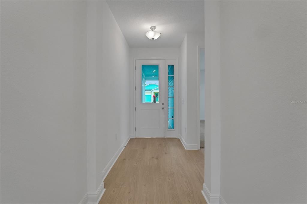 Activo con contrato: $389,990 (3 camas, 2 baños, 1856 Pies cuadrados)