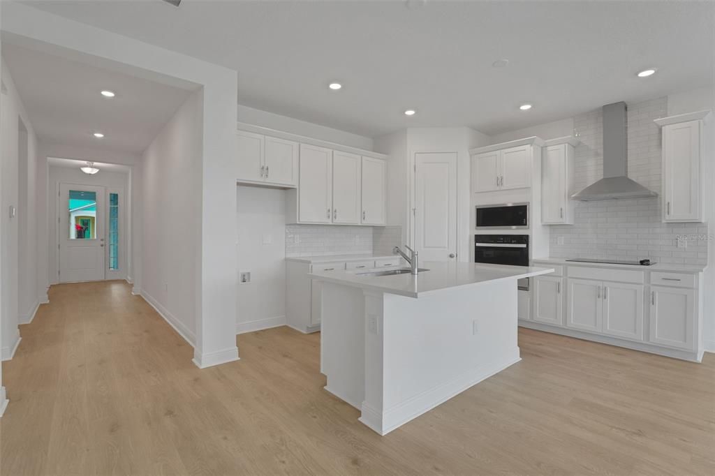 Activo con contrato: $389,990 (3 camas, 2 baños, 1856 Pies cuadrados)