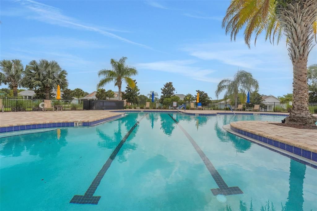 Activo con contrato: $389,990 (3 camas, 2 baños, 1856 Pies cuadrados)