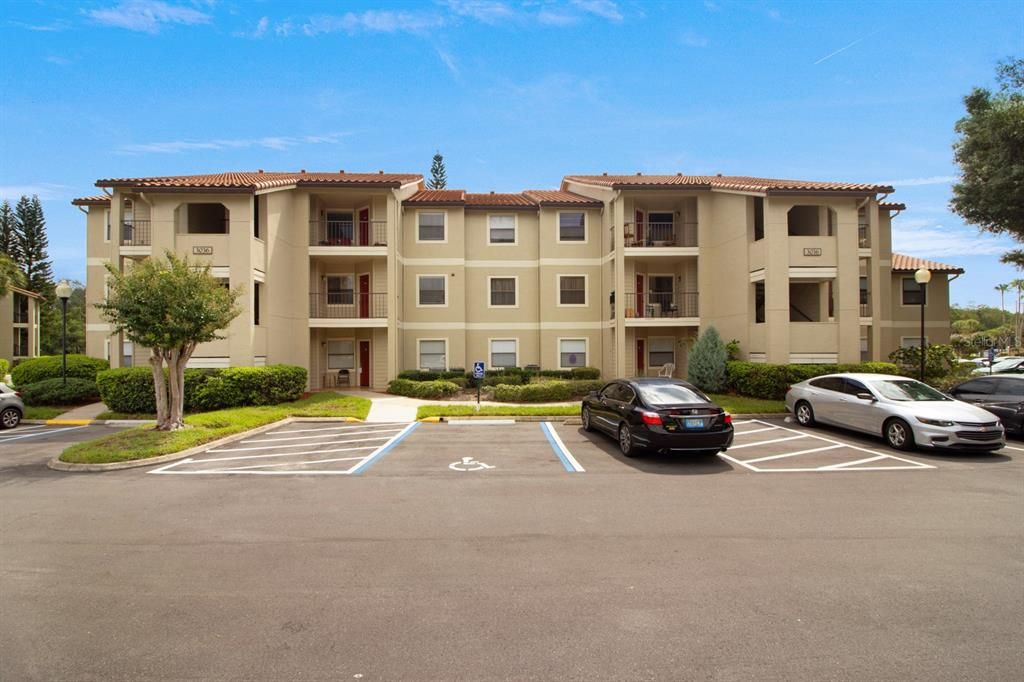 For Rent: $1,250 (1 beds, 1 baths, 661 Square Feet)