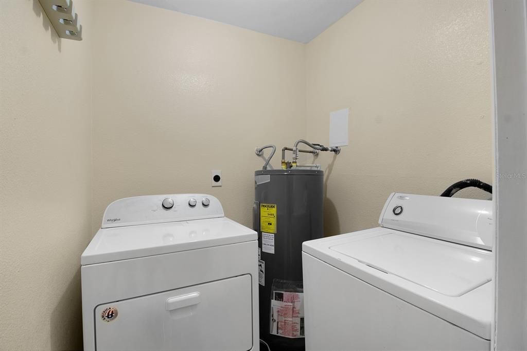 For Rent: $1,250 (1 beds, 1 baths, 661 Square Feet)