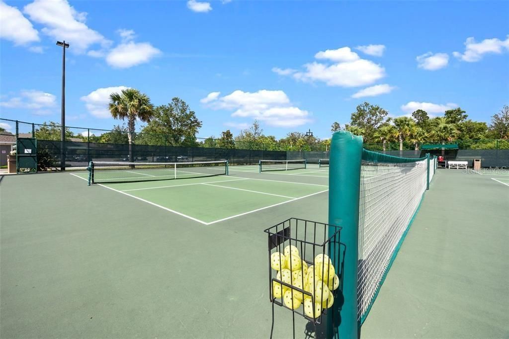 For Rent: $2,695 (3 beds, 2 baths, 1611 Square Feet)