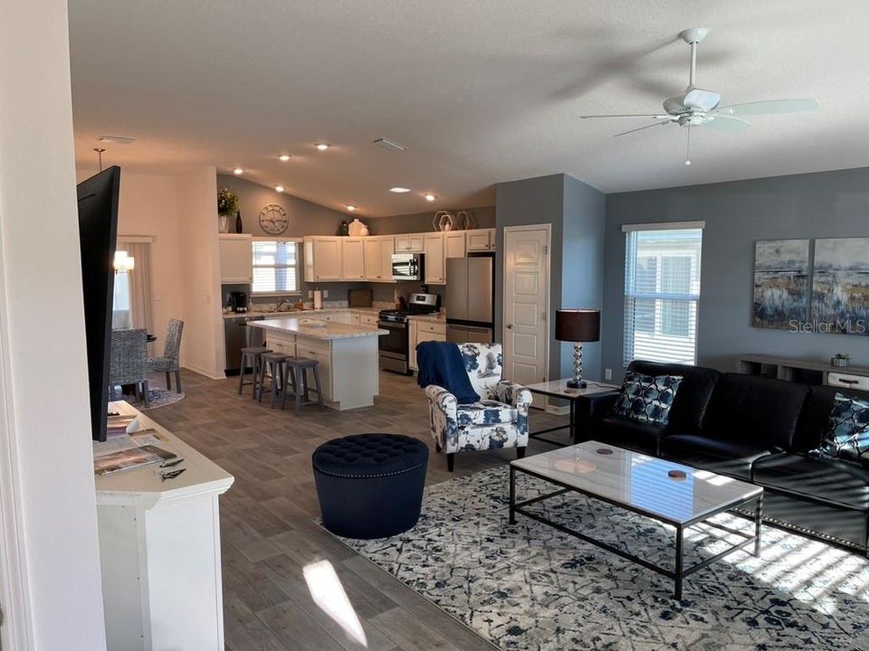 For Rent: $2,695 (3 beds, 2 baths, 1611 Square Feet)