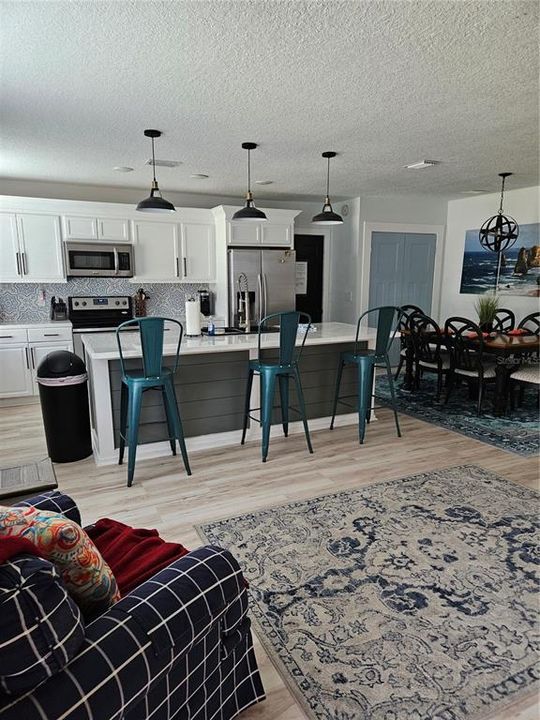 待售: $615,000 (4 贝兹, 3 浴室, 1655 平方英尺)