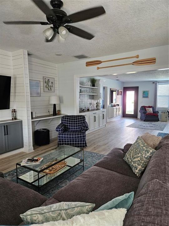 待售: $615,000 (4 贝兹, 3 浴室, 1655 平方英尺)