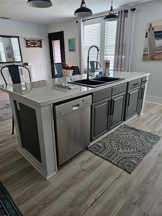 待售: $615,000 (4 贝兹, 3 浴室, 1655 平方英尺)