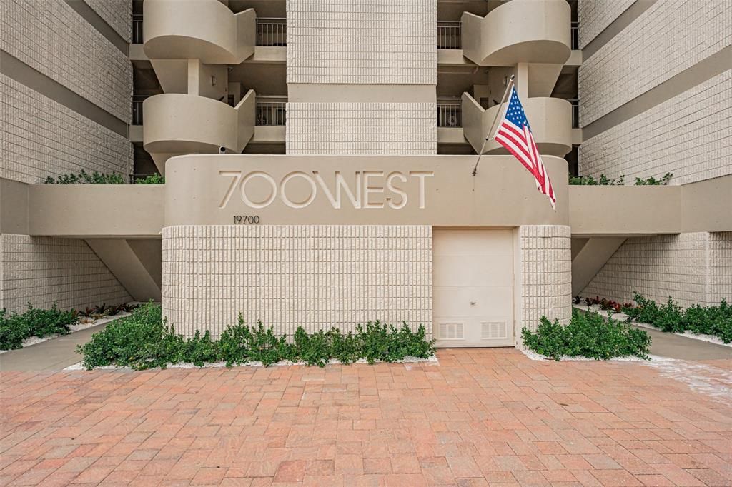 Под контрактом: $5,000 (3 спален, 3 ванн, 1740 Квадратных фут)