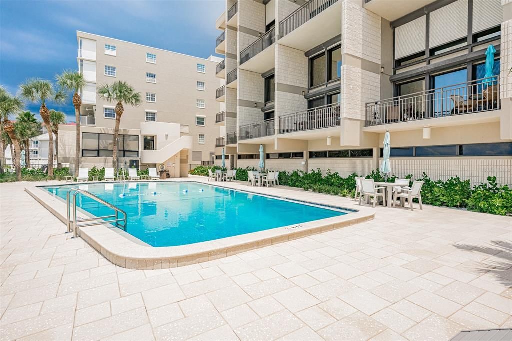 Под контрактом: $5,000 (3 спален, 3 ванн, 1740 Квадратных фут)