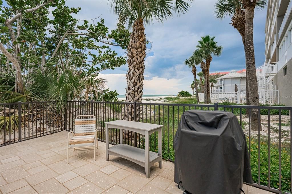 Под контрактом: $5,000 (3 спален, 3 ванн, 1740 Квадратных фут)