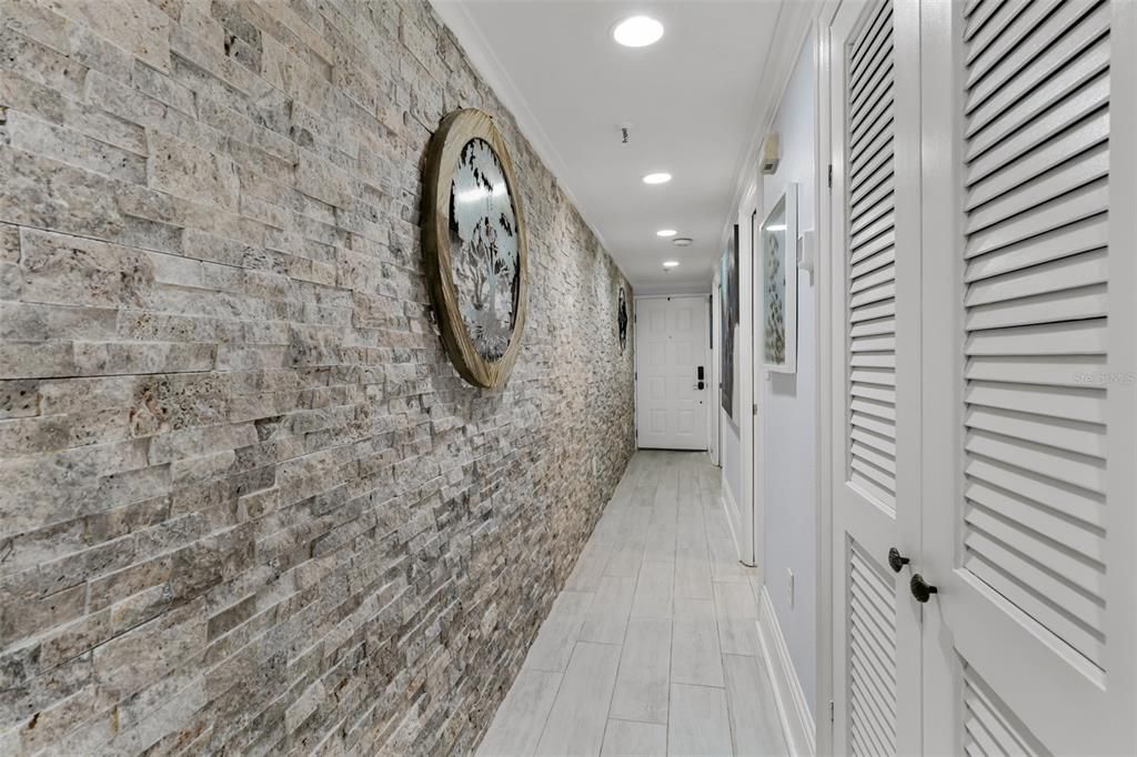 Под контрактом: $5,000 (3 спален, 3 ванн, 1740 Квадратных фут)