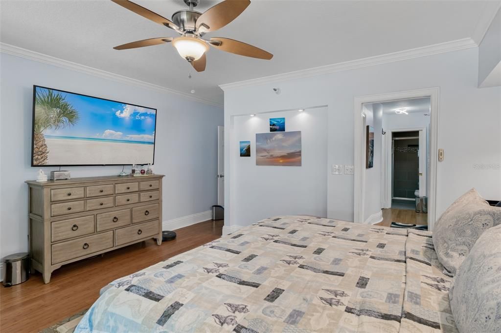 Под контрактом: $5,000 (3 спален, 3 ванн, 1740 Квадратных фут)