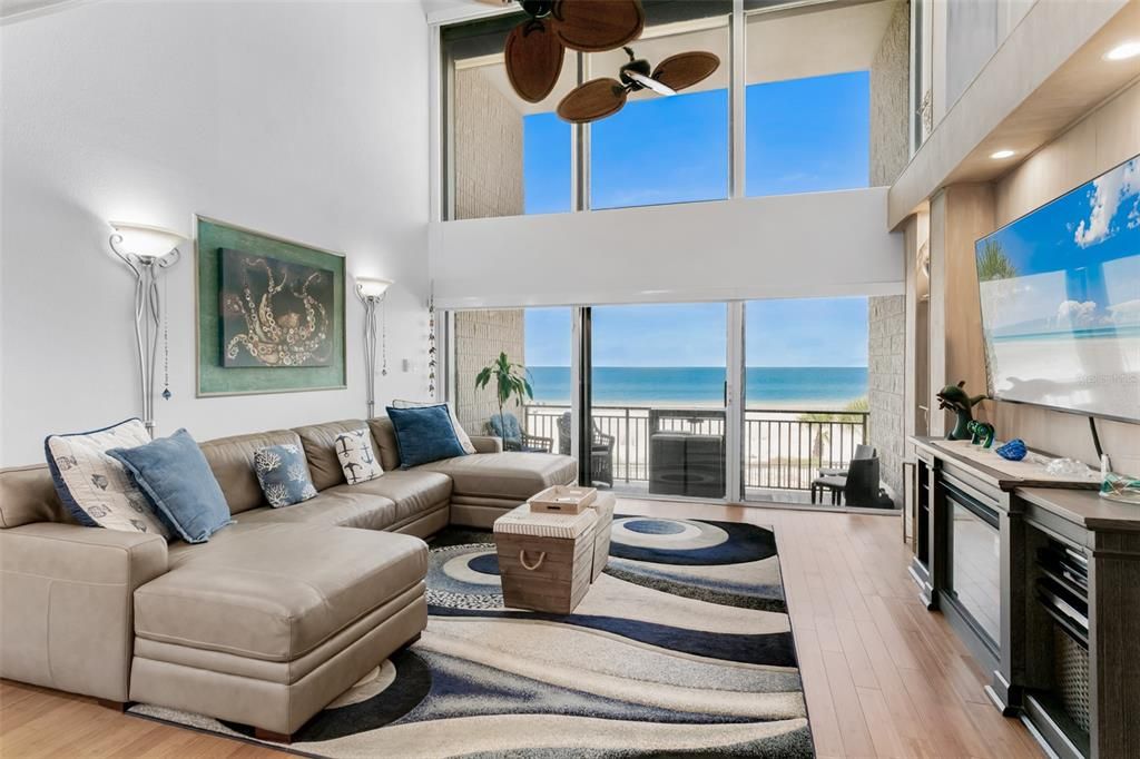 Под контрактом: $5,000 (3 спален, 3 ванн, 1740 Квадратных фут)