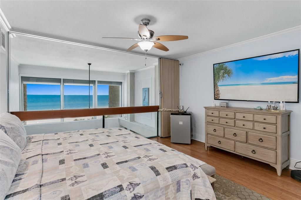 Под контрактом: $5,000 (3 спален, 3 ванн, 1740 Квадратных фут)