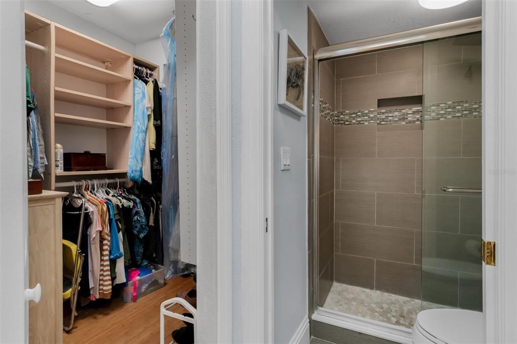 Под контрактом: $5,000 (3 спален, 3 ванн, 1740 Квадратных фут)