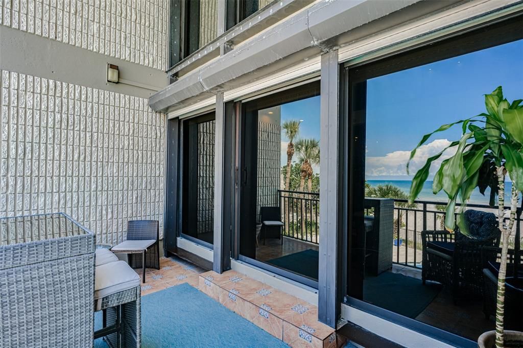 Под контрактом: $5,000 (3 спален, 3 ванн, 1740 Квадратных фут)